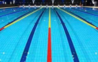 imagem de piscina de 50 metros, permitida para disputa de competições oficiais de acordo com as regras da natação